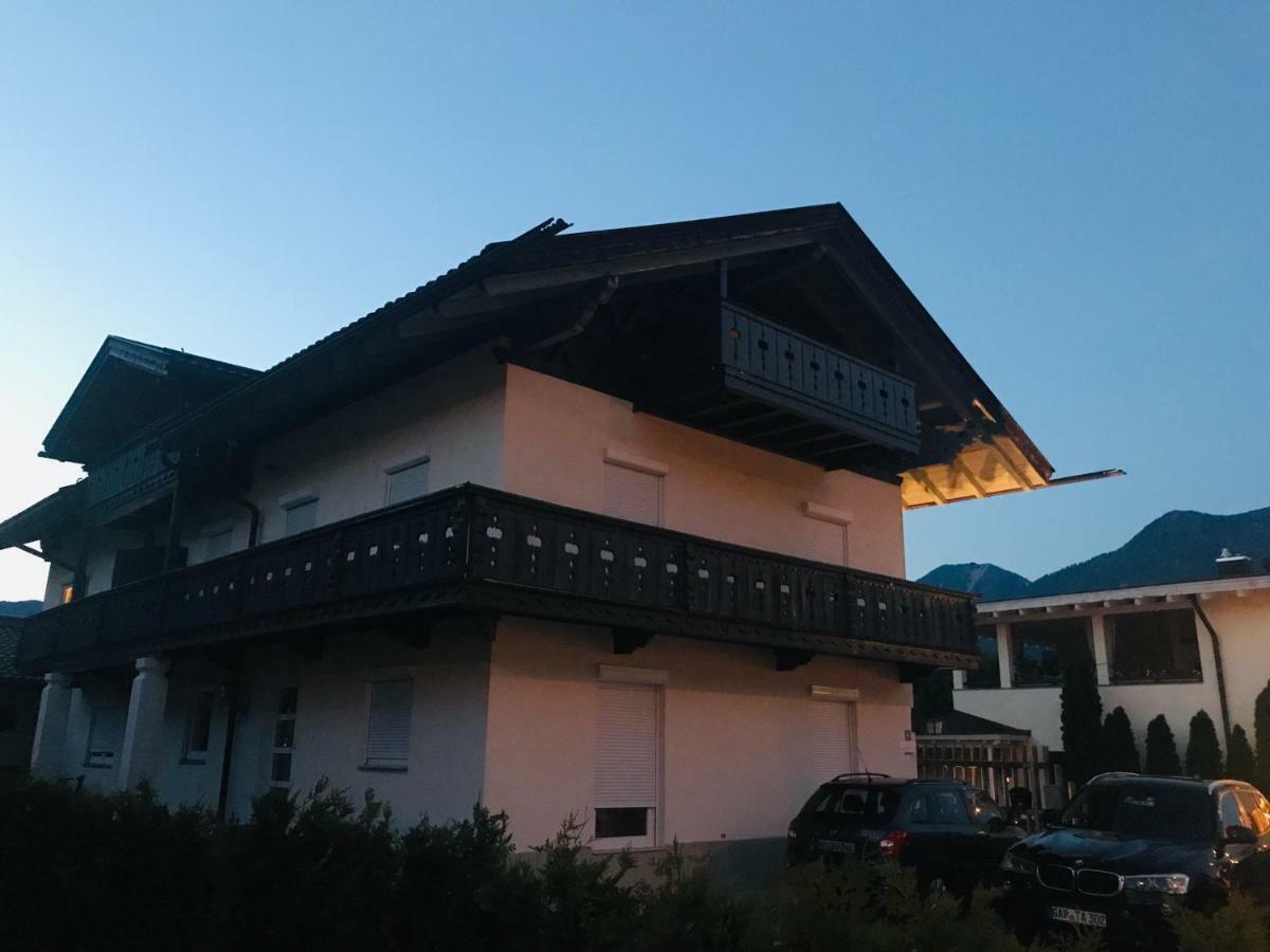 Ferienhaus Butterfly Garmisch-Partenkirchen Exteriör bild